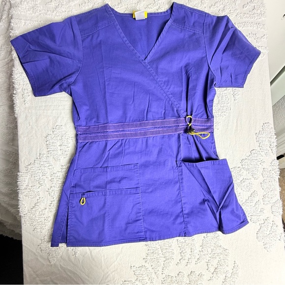 Purple & Pink Scrub Tops with Pockets - Picture 6 of 6